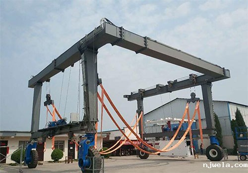 50吨轮胎式游艇吊 50吨轮胎式游艇吊