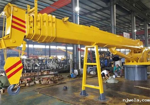 船用折臂伸缩吊