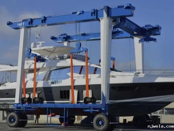 游艇吊的型号有哪些？分别适用于什么场合？