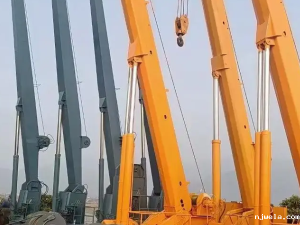 克令吊的安装现场需要进行哪些**检查?