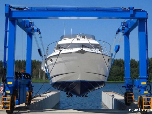 游艇吊的吊装风险：游艇吊装过程中可能遇到哪些风险和问题？